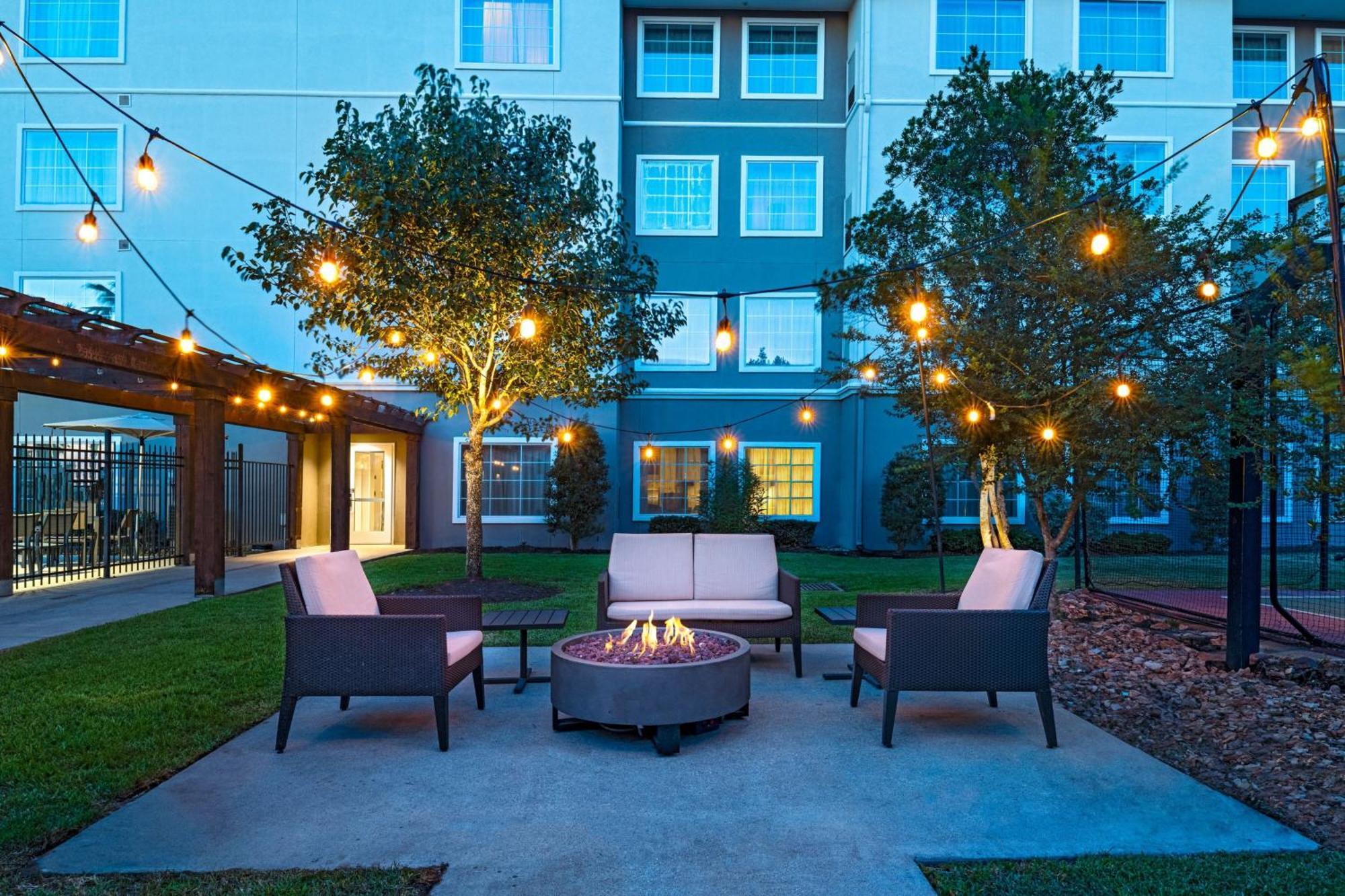 Residence Inn Бомонт Екстериор снимка